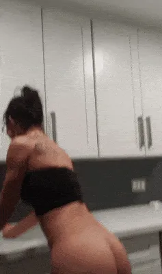 this kind of women when you're in a pair is so crazy (aidra fo