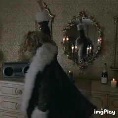 kate hudson topless