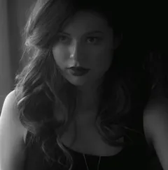 miranda cosgrove -5/93 -5'6''- 33-24-34''-32b-bra -117lbs -7-shoe, pretty, sweet cunnilingus! -yum! yum!