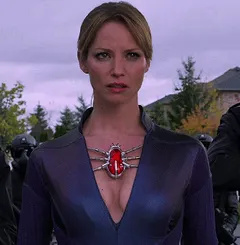 om/-vw91xkwbyw0/uffymsi5hxi/acp4/nnhh4zsutpc/s320/jill+valentine+resident+evil+retribution.gif