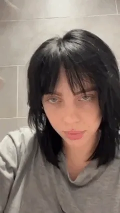queen on the throne (2)