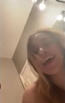 sexy gf got horny at the dinner with parents snapchat porn leaked nudes