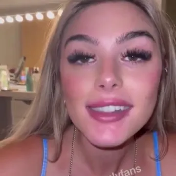 pretty blonde teen makes blowjob snapchat porn