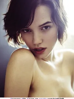 short hair red lips