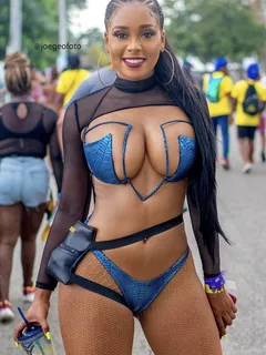 gorgeous ebony at carnaval