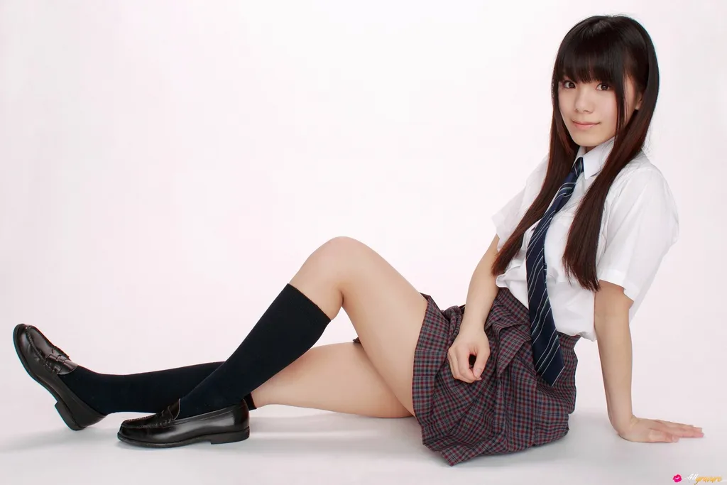 Mitsue Saito in All Gravure set Academy Shoot