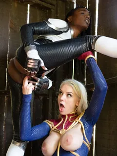 cosplay lesbian fingering