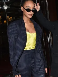 jourdan dunn areola peek nip slip wardrobe malfunction seen by paparazzi also showing nice cleavage with her big tits in paris.