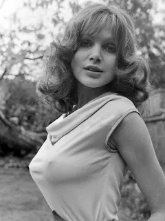 madeline smith - vintage pokies