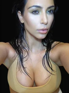 kim kardashian cleavage selfie