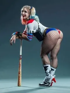 alyssa loughran como harley quinn