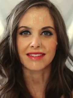 alison brie’s cute facial