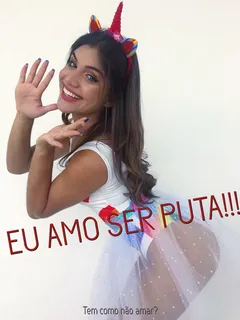 mulher, puta linda e feliz por ser maravilhosa