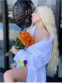 ava max