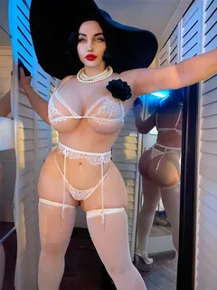 sofia sivan is sexy thick