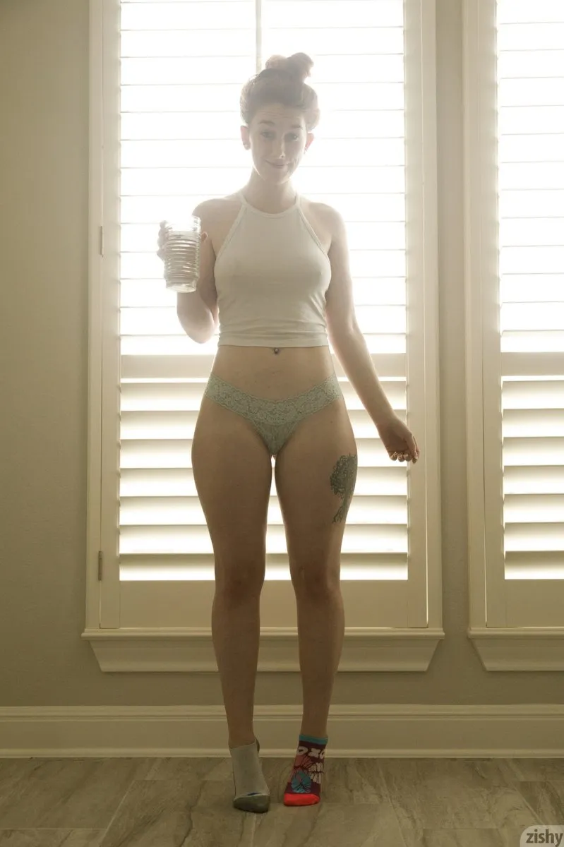 Ruby Corbett in Zishy set TC For Too Crispy 2