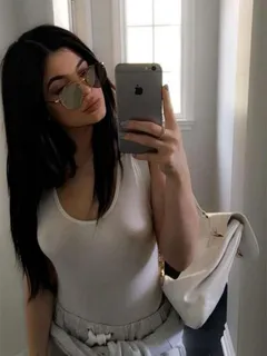 kylie jenners nips in a mirror selfie