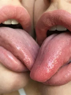 two hot chicks making out