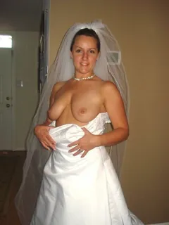 bride titty flash