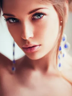 beautiful face girl with stunning eyes and big lips