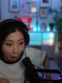 fuslie (streamer) - shocked