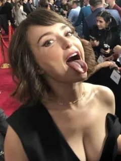 milana vayntrub cum target