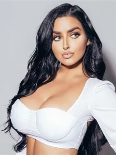 abigail ratchford beautiful brunette with big tits