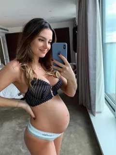 cute pregnant babe