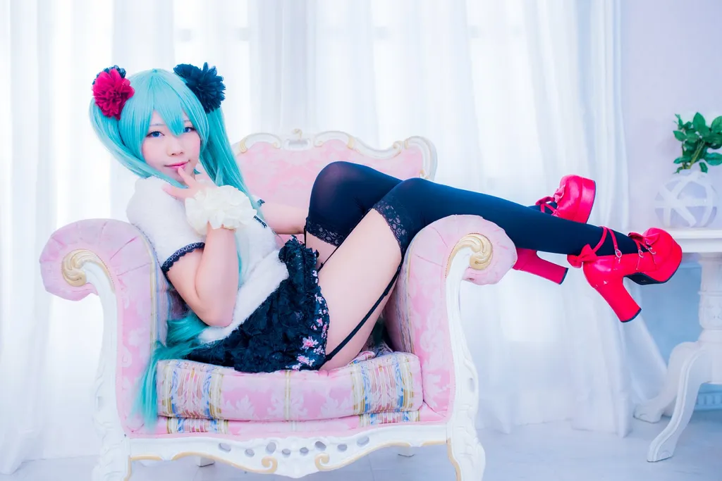 Miku Hatsune in All Gravure set Nairu