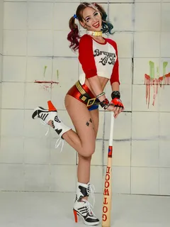 harley quinn in the nuthouse