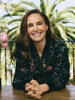 natalie portman the hollywood reporter 2023 iv