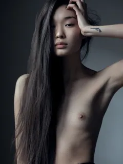 hot asian teen in a awesome picture