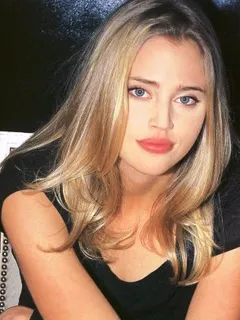 estella warren