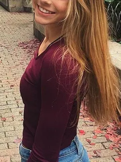 stunning blonde teen nice ass