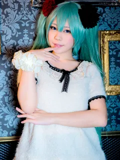 Miku Hatsune in All Gravure set Nairu