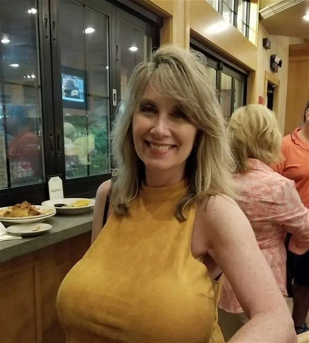sexy milf nancy quill with big tits