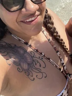 thick latina sends selfie in thong at the beach