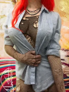 red head with body fishnet stockings