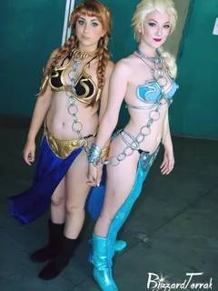 frozen disney slave leia anna elsa crossover? yes please.