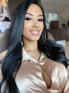 amber quinn face of art