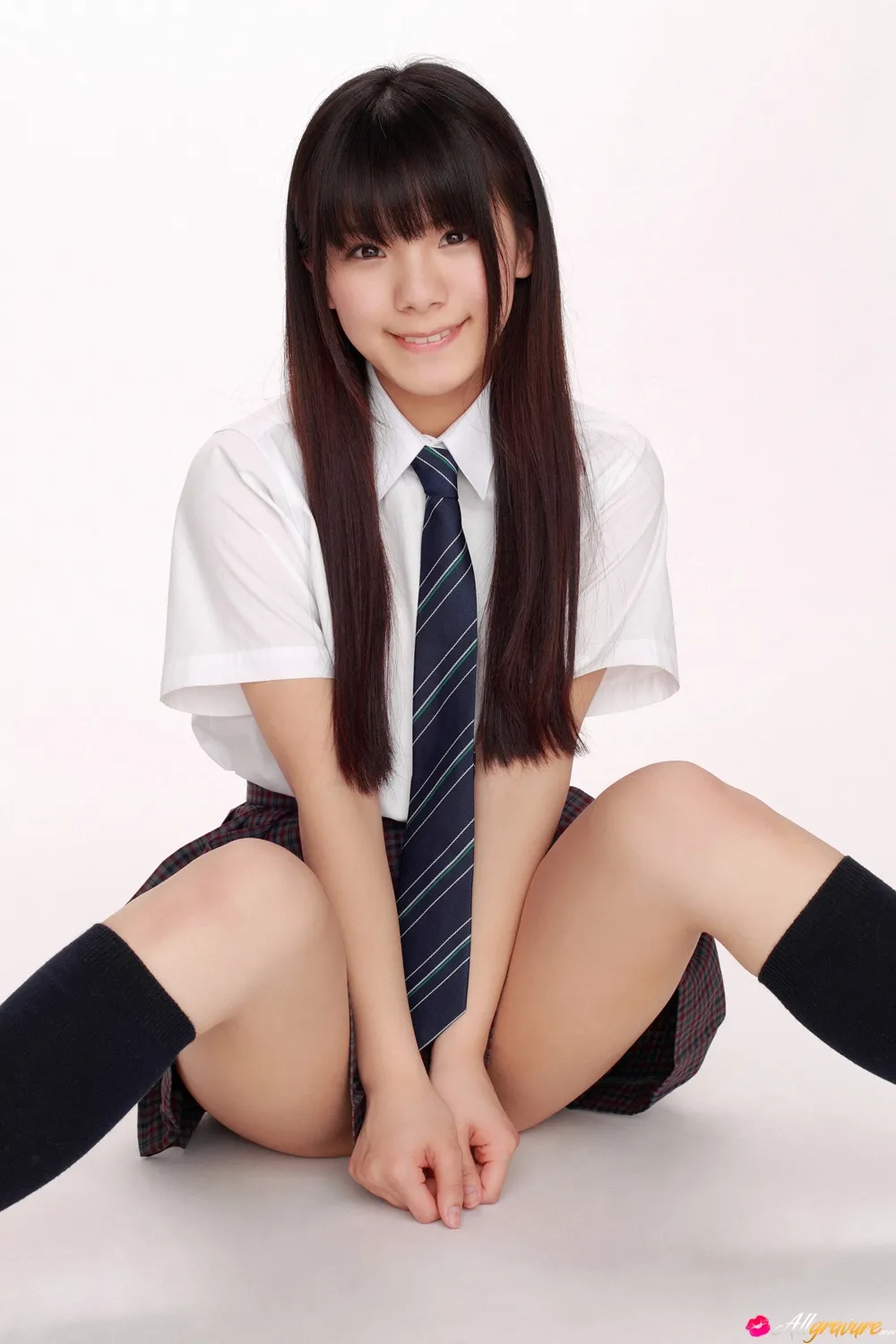 Mitsue Saito in All Gravure set Academy Shoot
