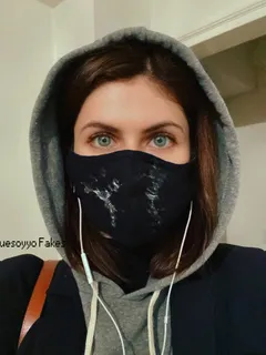 alexandra daddario with her mask (quesoyyo fakes)