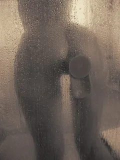 nice ass riding dildo in the shower