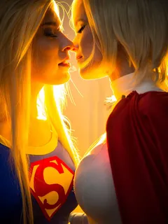 super girl and power girl about to make it happen