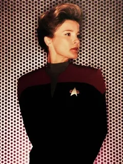 kate mulgrew as captain kathryn janeway in star trek: voyager