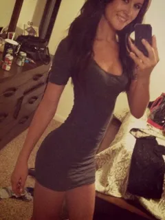 grey dress selfie