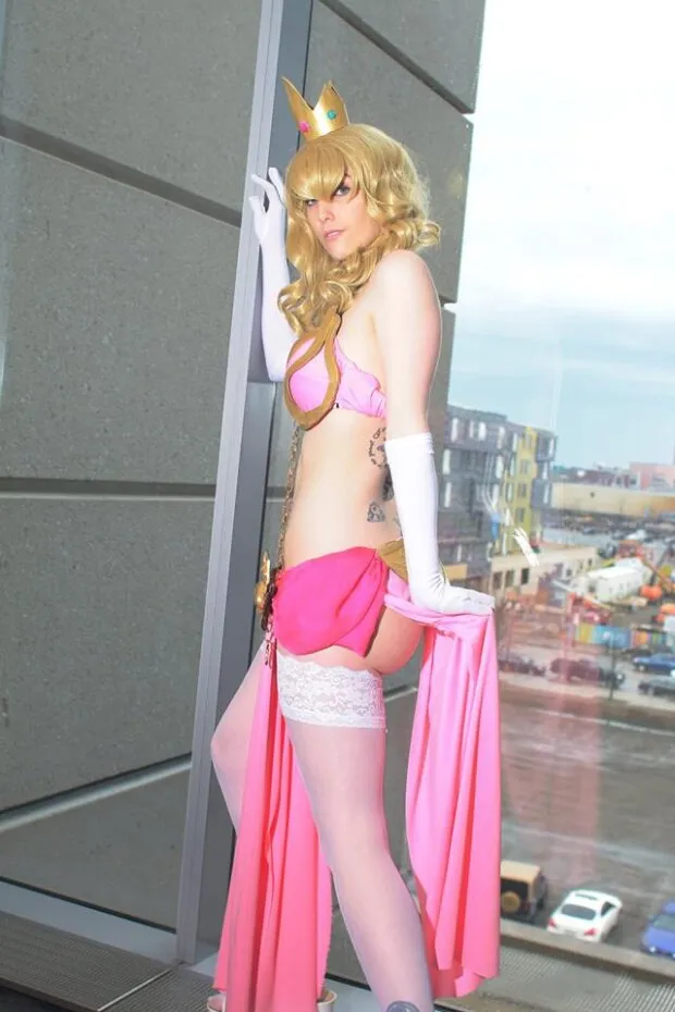 hot cosplay peach... hot