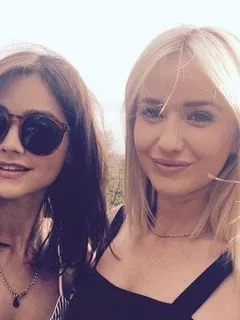 jenna (louise) coleman & sammy winward emmerdale pose pic