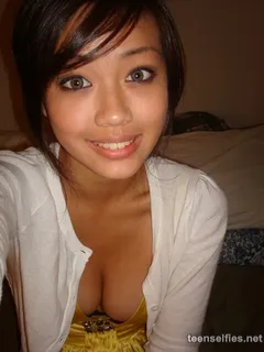 downblouse