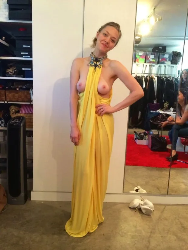 amanda seyfried correctly wearing a dress